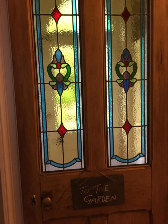 Ashbury Bed & Breakfast 4*