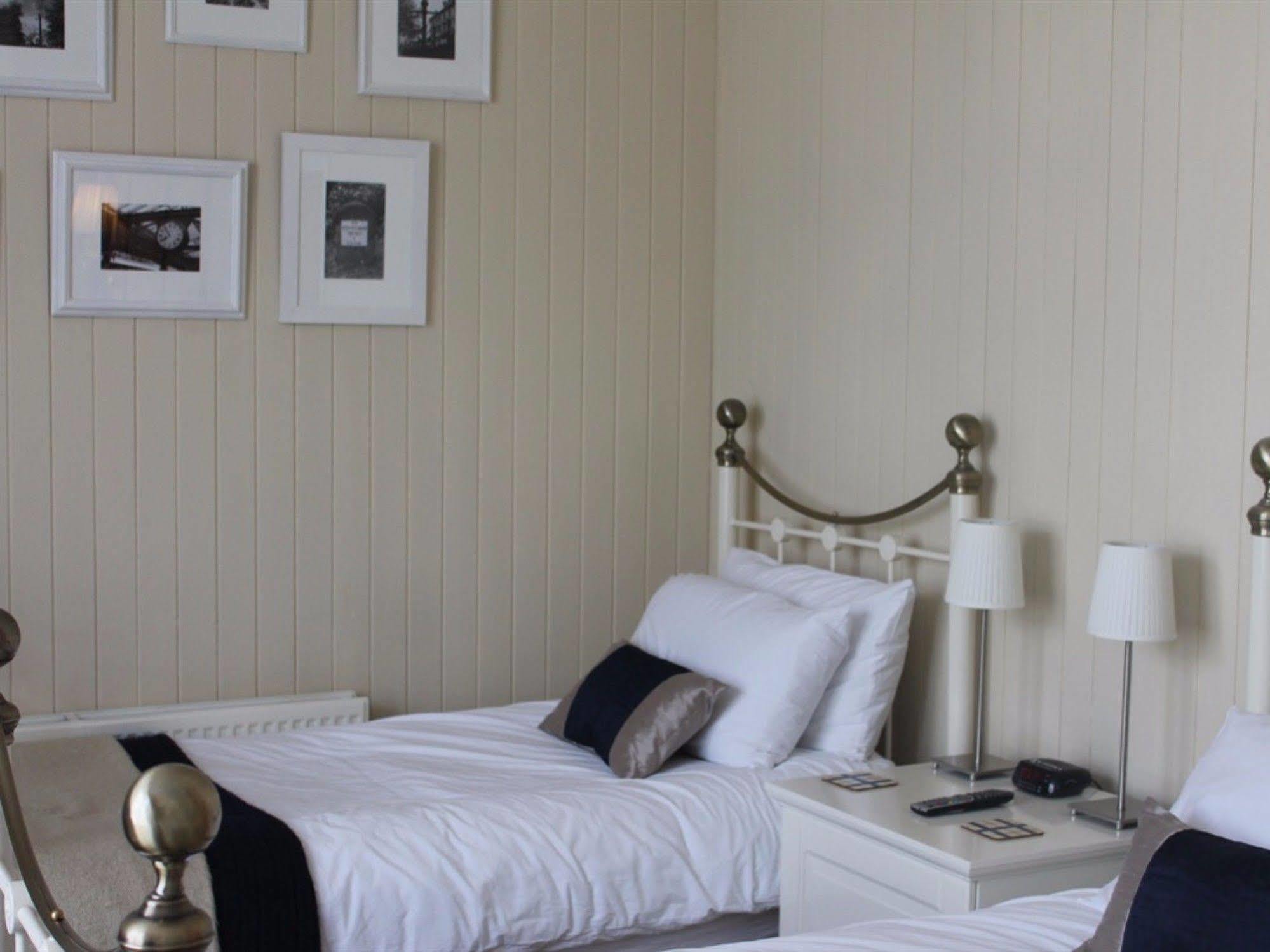 Ashbury Bed & Breakfast