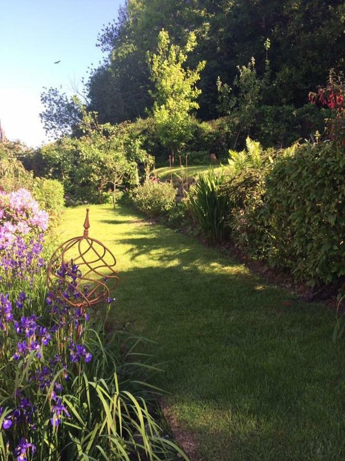 Ashbury Bed & Breakfast 4*